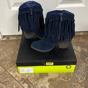 Navy Very Volatile booties